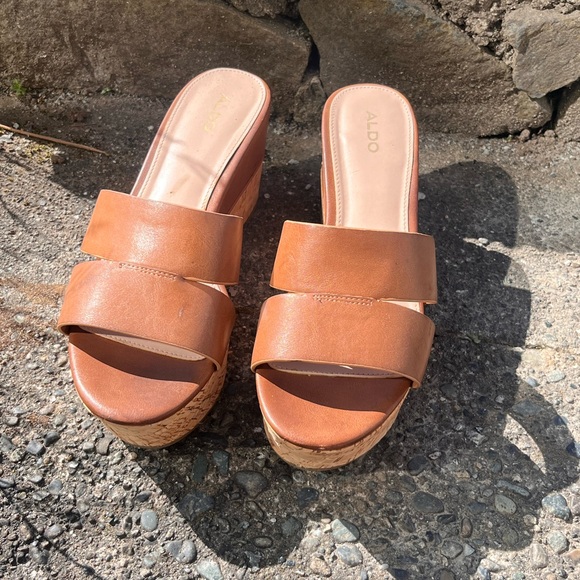 Brown strappy Aldo wedges - Picture 1 of 2